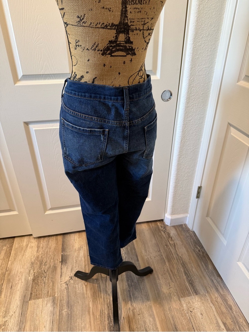 Old Navy Dark Indigo Straight-Leg Women's Jeans - Picture 2 of 4